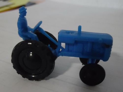 Bonux tracteur fergusson - –,